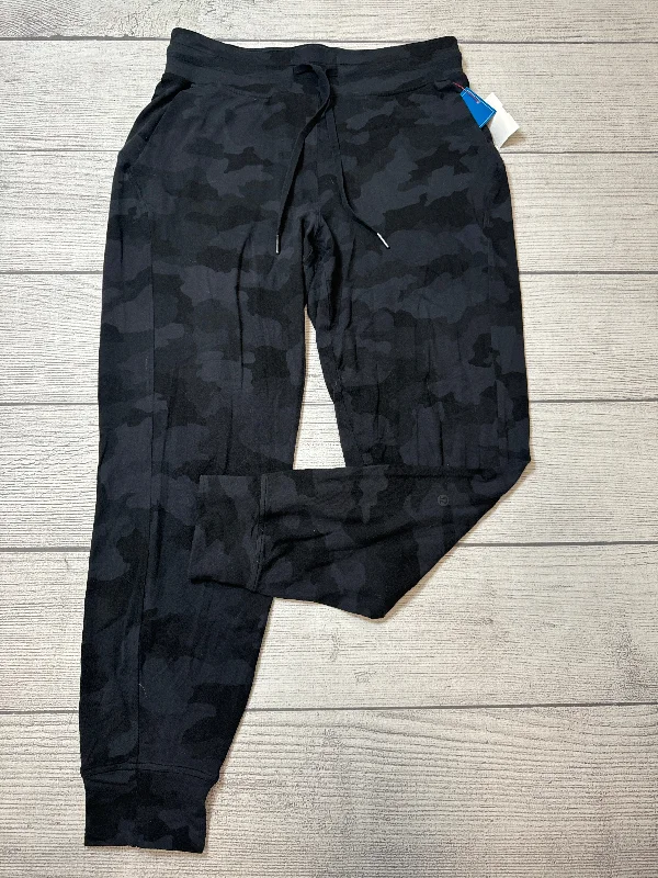 Comfortable stretch pants for casual daily wear -Athletic Pants By Lululemon In Camouflage Print, Size: M (8)