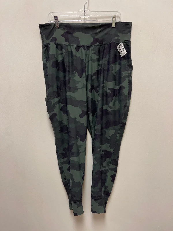 Stylish flare pants for retro party looks -Athletic Pants By Old Navy In Camouflage Print, Size: Xl