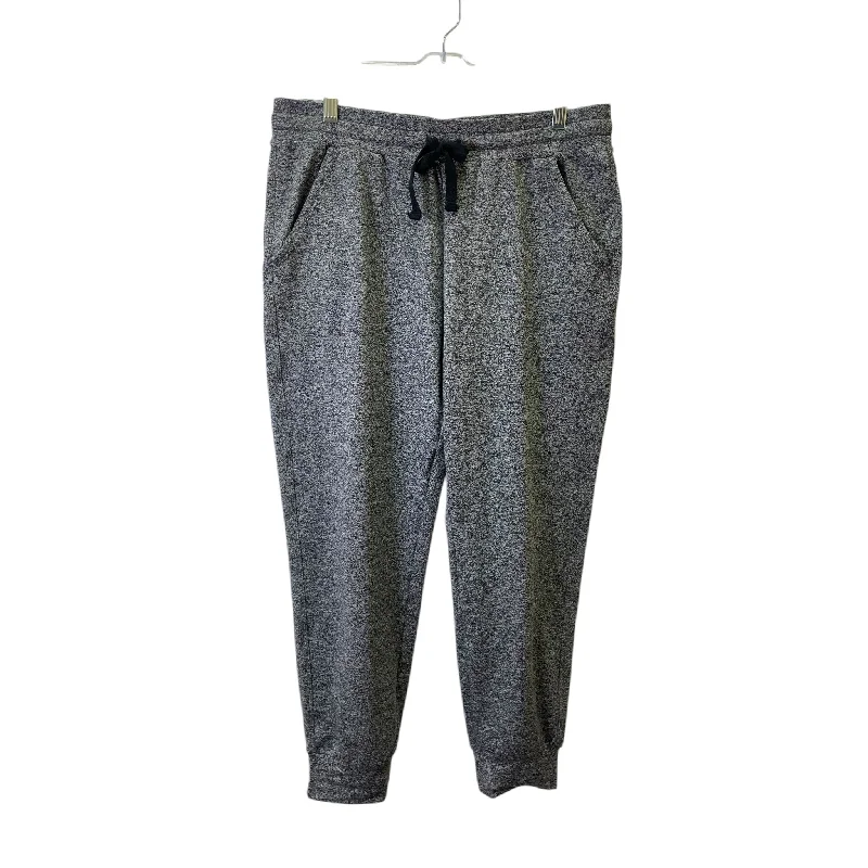 Stylish cropped pants for warm season trends -Athletic Pants By Zella In Grey, Size:M