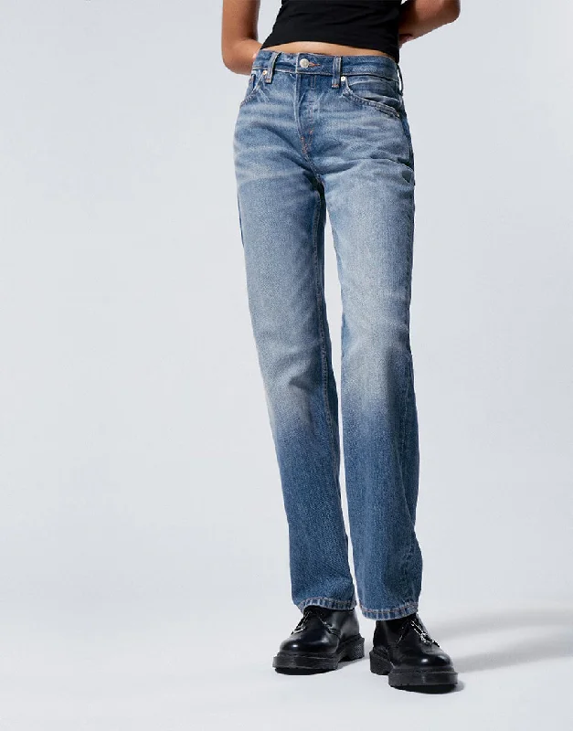 Straight Jeans for Classic Style -Straight Leg Baggy Jeans Dark Blue