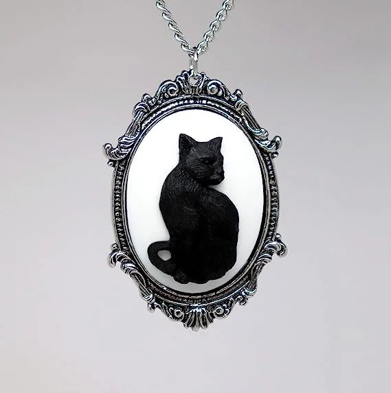 Necklaces and pendants with abstract shapes for a modern, creative appearance-Wholesale Gothic Metal Black Cat Pendant Alloy Necklaces