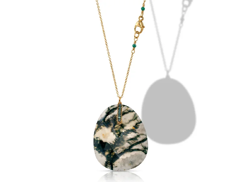 Best necklaces and pendants with vintage lockets for a nostalgic, sentimental look-Moss Agate and Teal Diamond Pendant Necklace