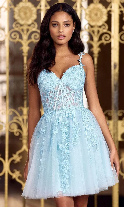 Plus size dresses with unique patterns catch eyes -Sherri Hill 55107 - Laced Sweetheart Cocktail Dress