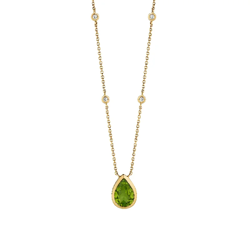 Stunning necklaces and pendants with chakra stones for healing and balance-Sabel Collection Yellow Gold Peridot and Diamond Necklace