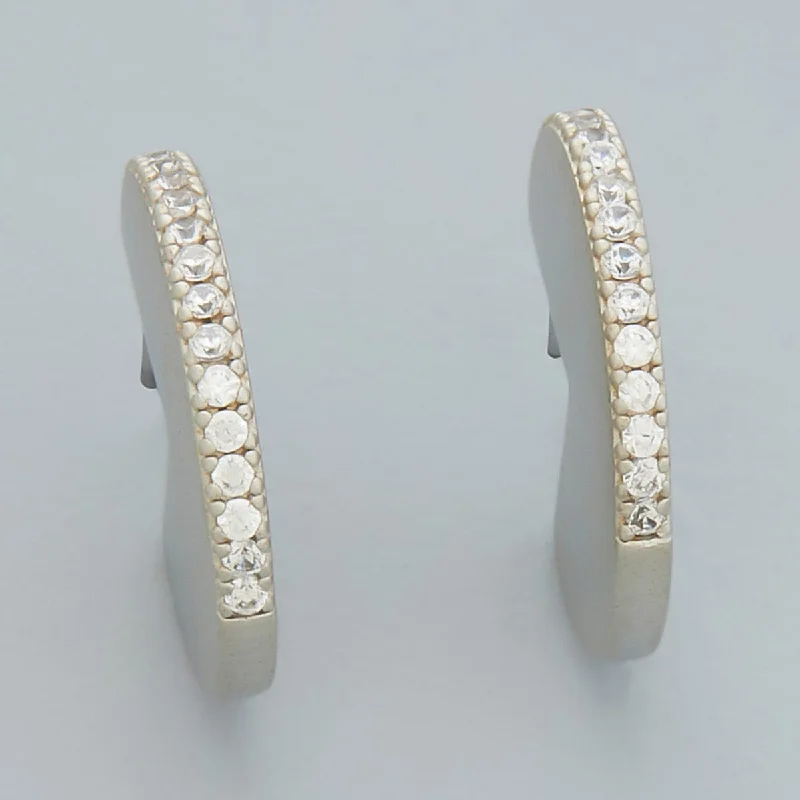 Best hoop earrings with stacked layers for a dimensional and bold look-Trendy Earring 139318