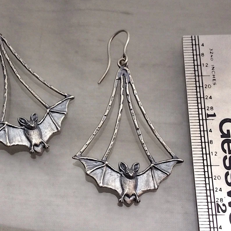 Best hoop earrings with vintage coins for a retro, antique-inspired style-Wholesale Goth Theme Vintage Temperament Fashion Bat  Alloy Earrings